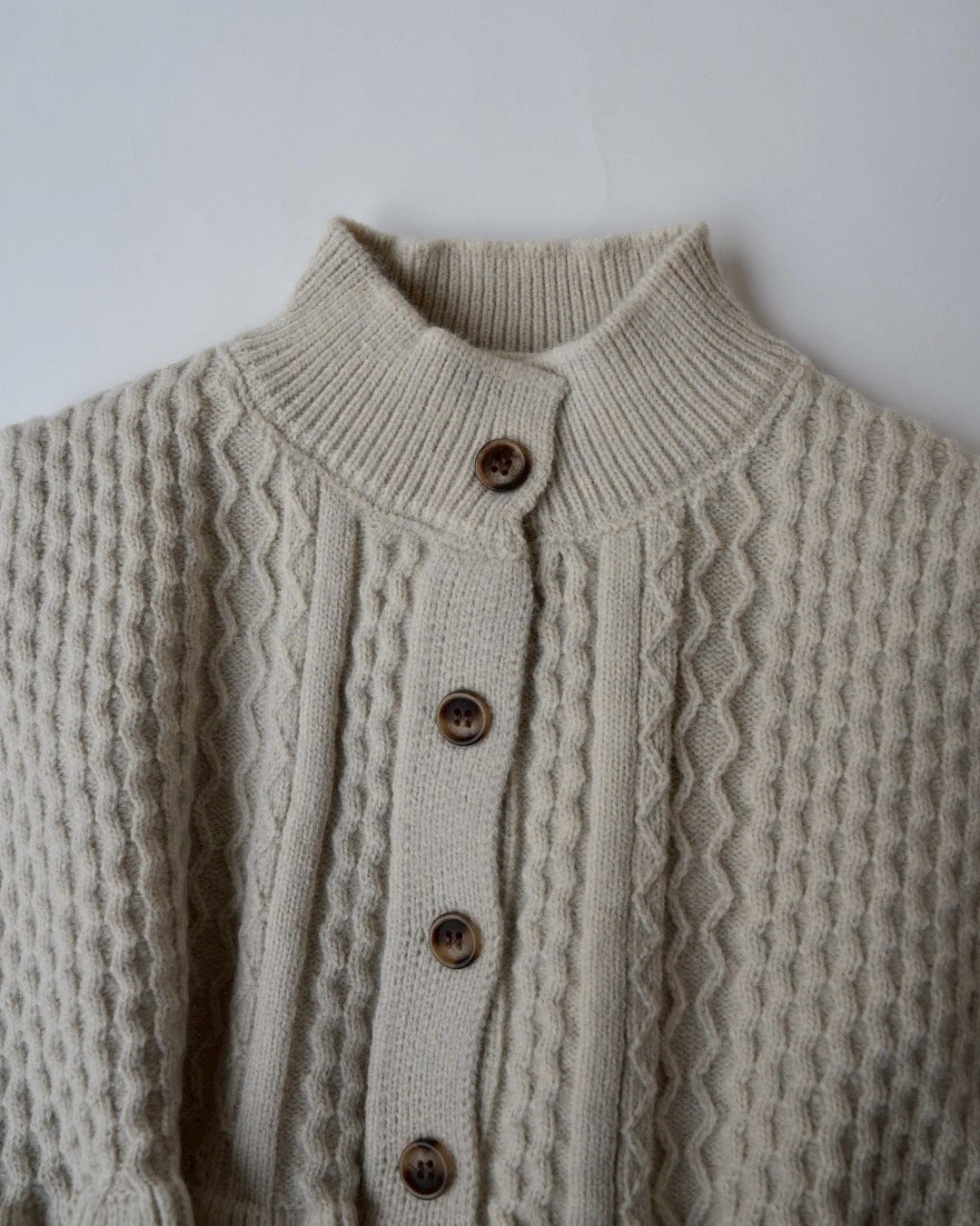 フリルケープ付リブニット