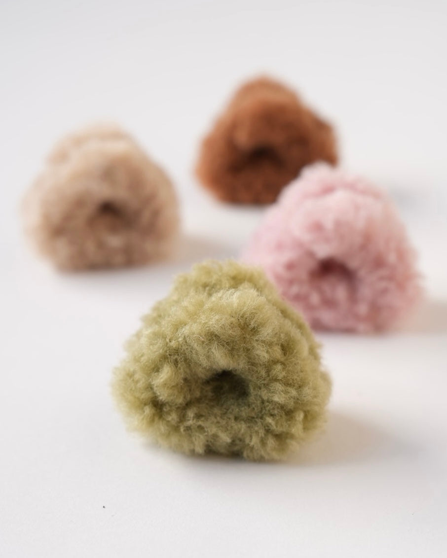 さんかくボアクリップ