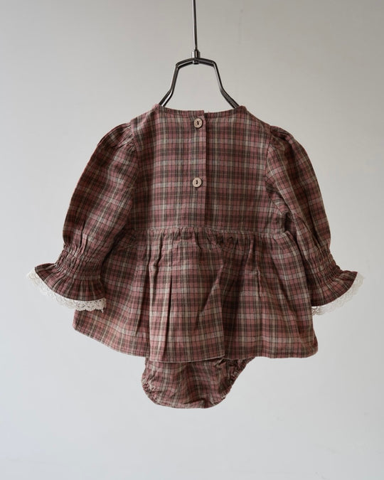 ギャザースリーブチェックロンパース