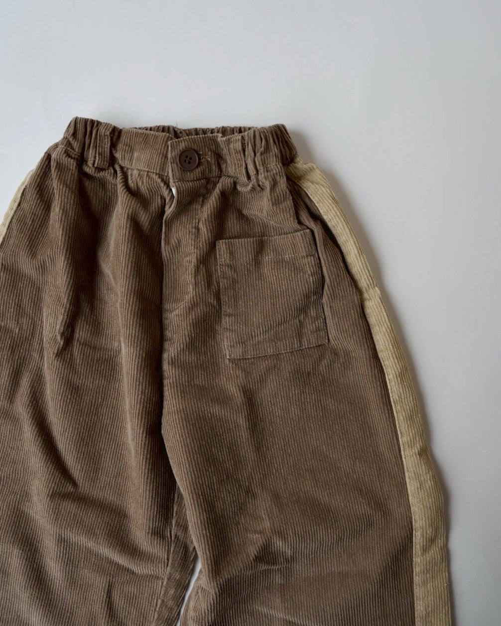 サイドラインコーデュロイパンツ