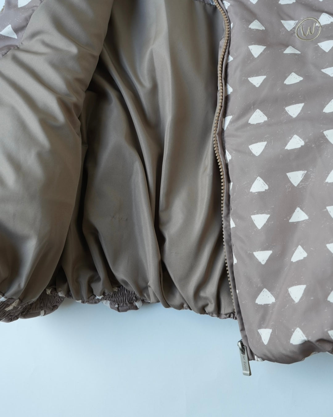 さんかくダウンジャケット