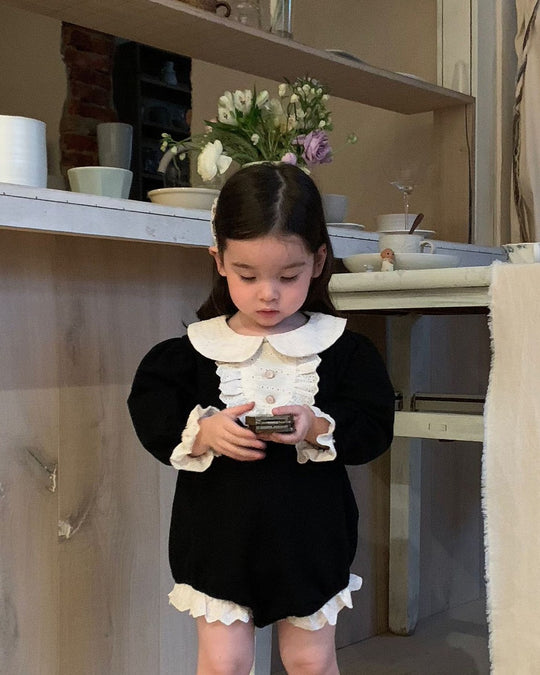 デコラレースロンパース