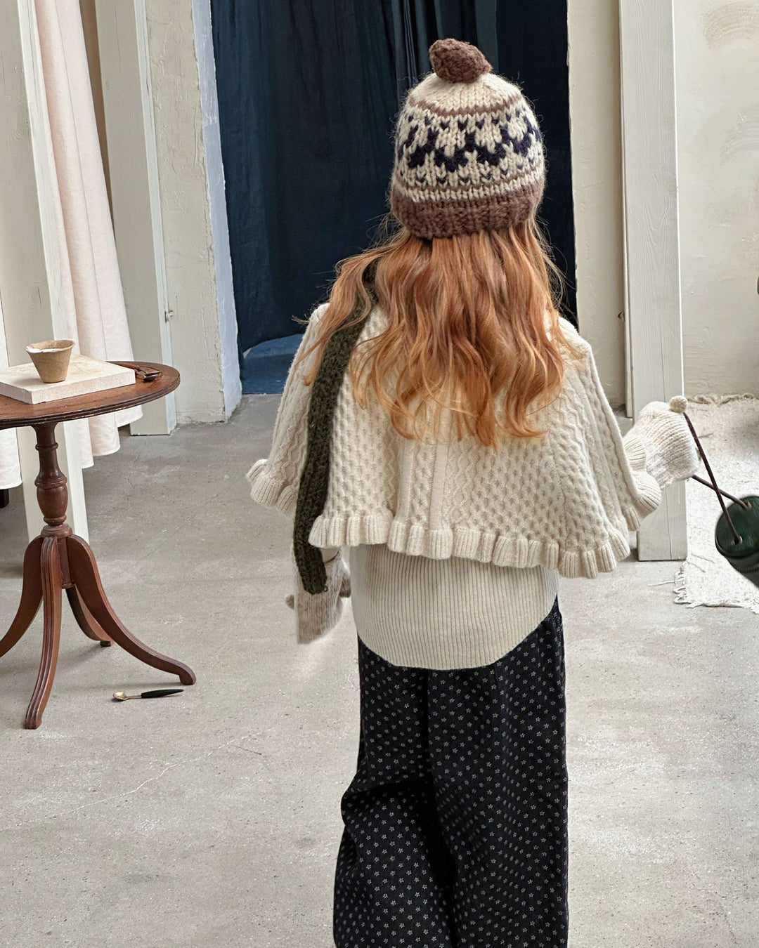 フリルケープ付リブニット