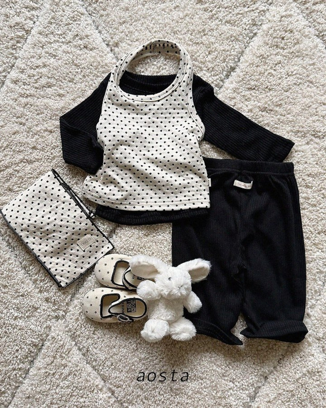 [AOSTA]Choco Chip Halter Neck