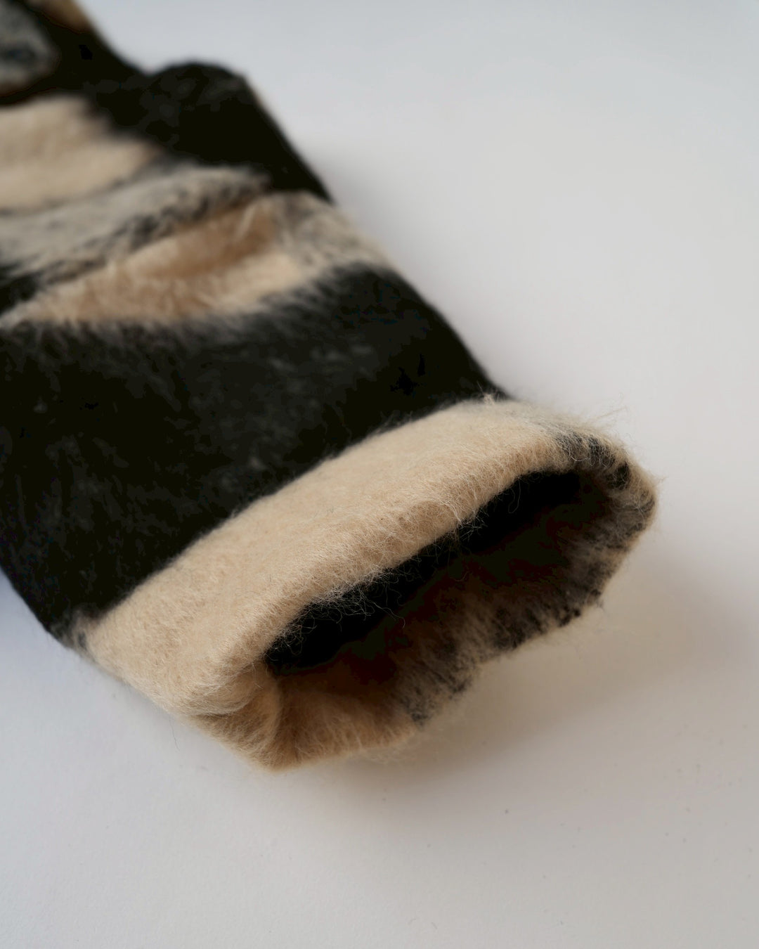 マフラー付きシャギーウールチェックコート