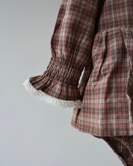 ギャザースリーブチェックロンパース