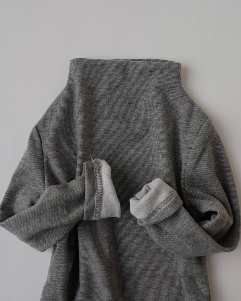 裏起毛モックネックトップス