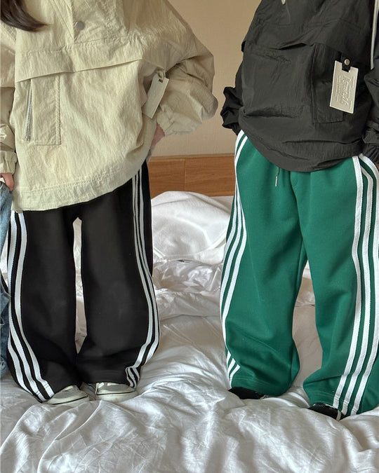トラックパンツ