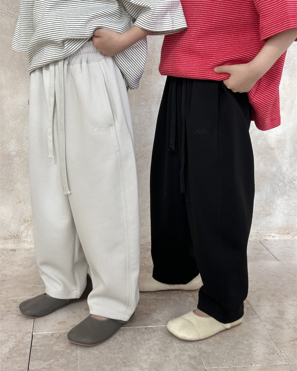テーパードスウェットパンツ