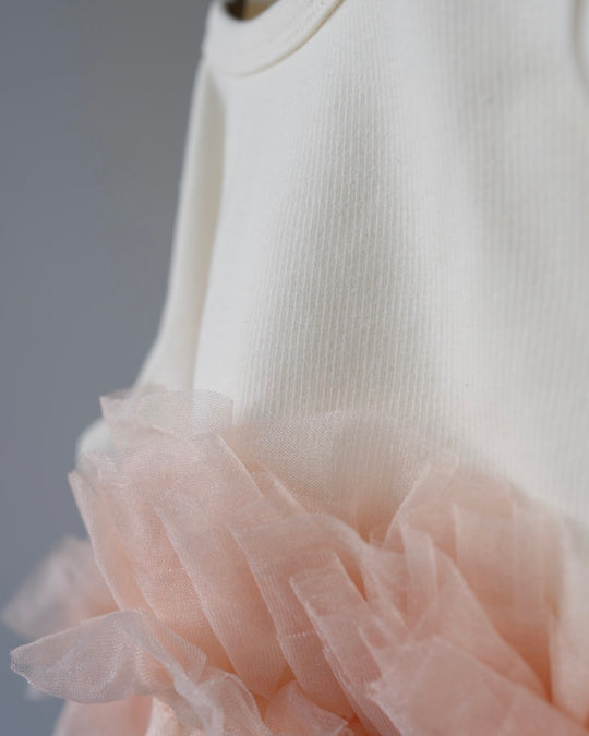 チュールフリルトップス