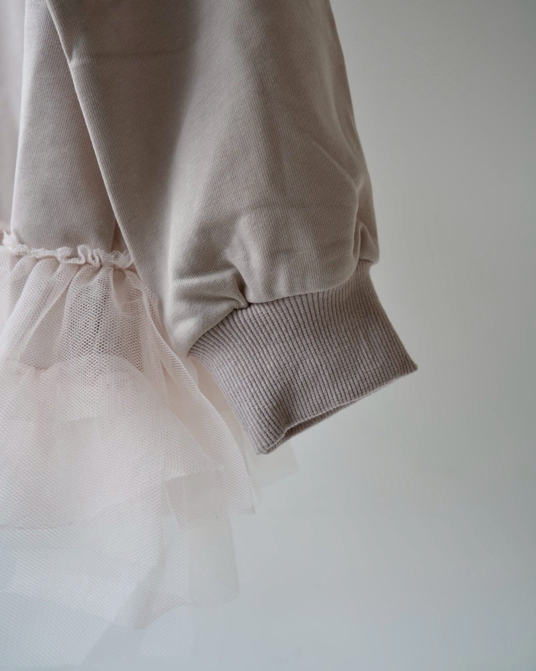 裾チュールスウェット