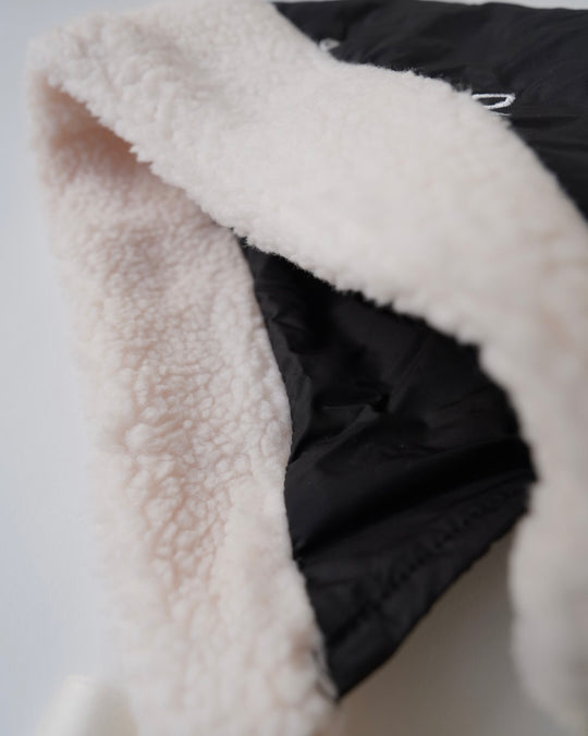 ボンネ付中綿リボンステッチロンパース