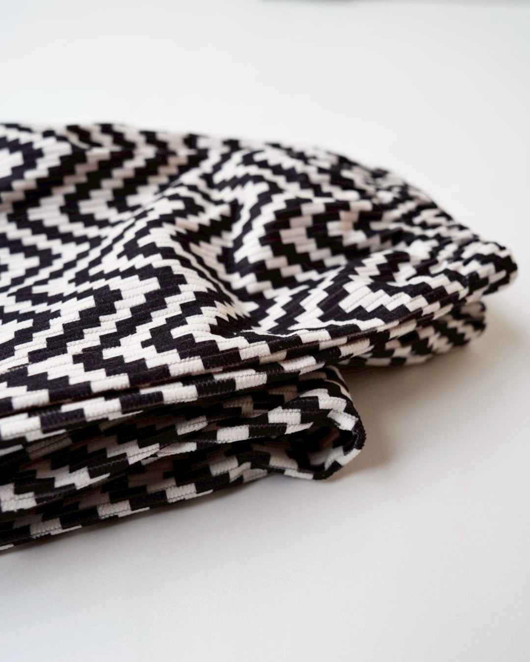 ジオメトリックソフトコーデュロイパンツ