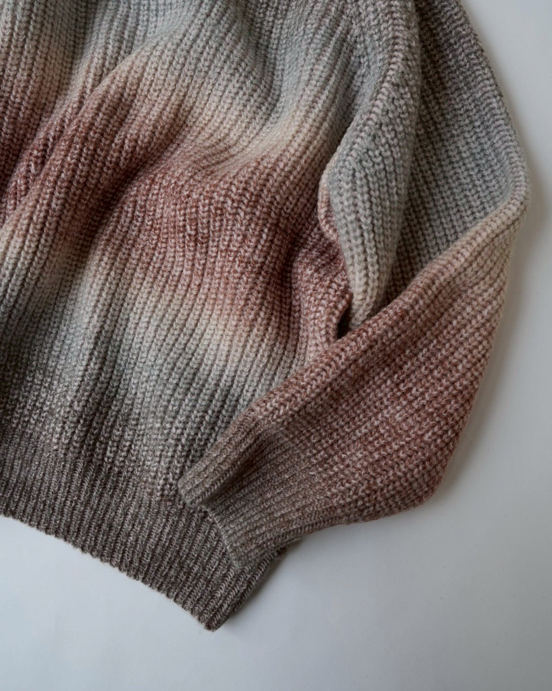 グラデーションニット