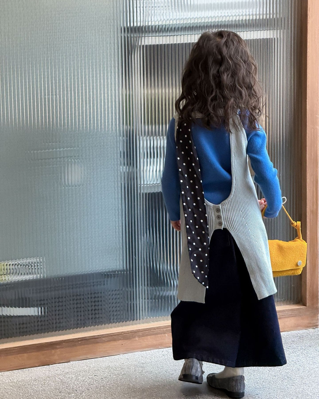 タックワイドデニムパンツ.