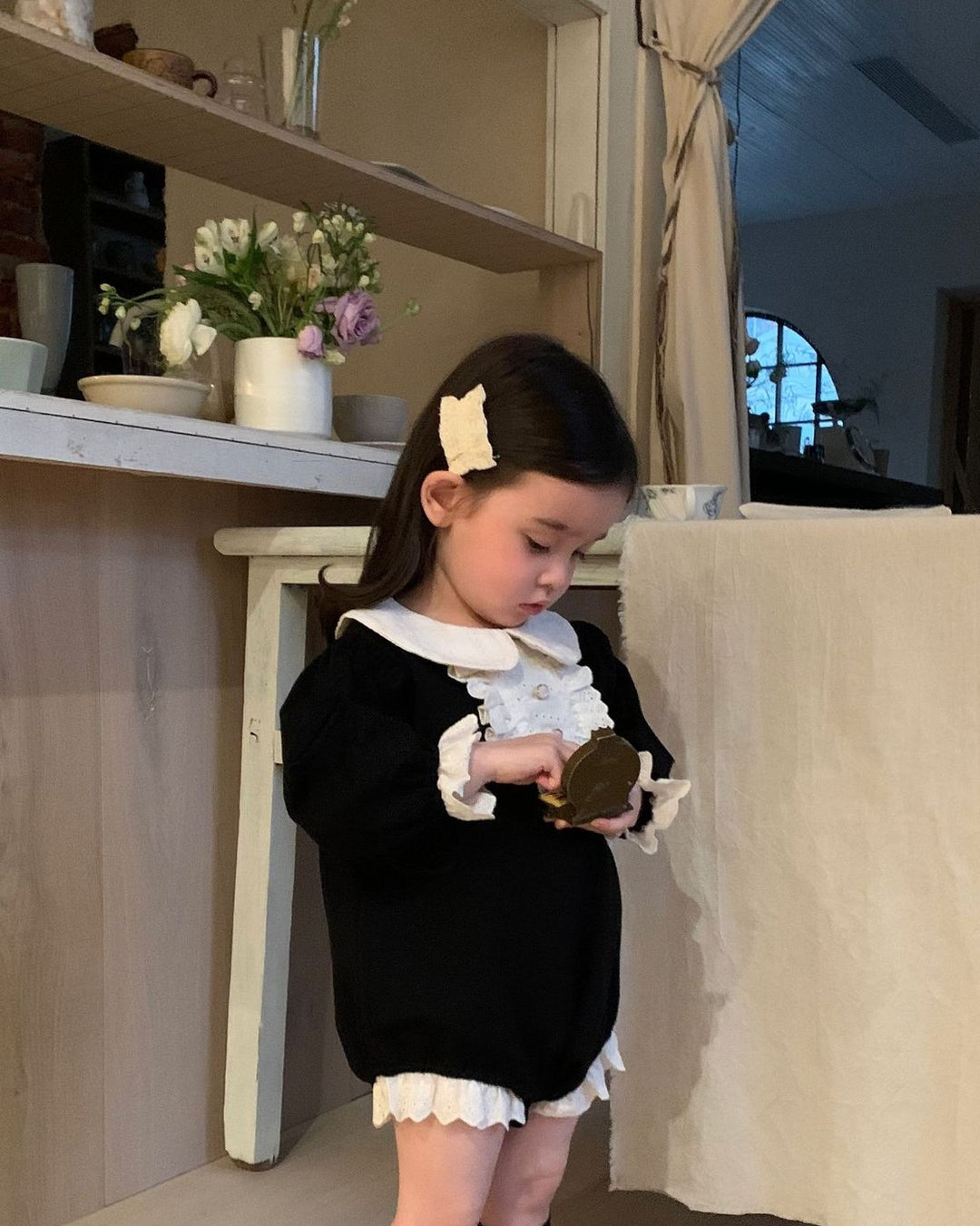 デコラレースロンパース