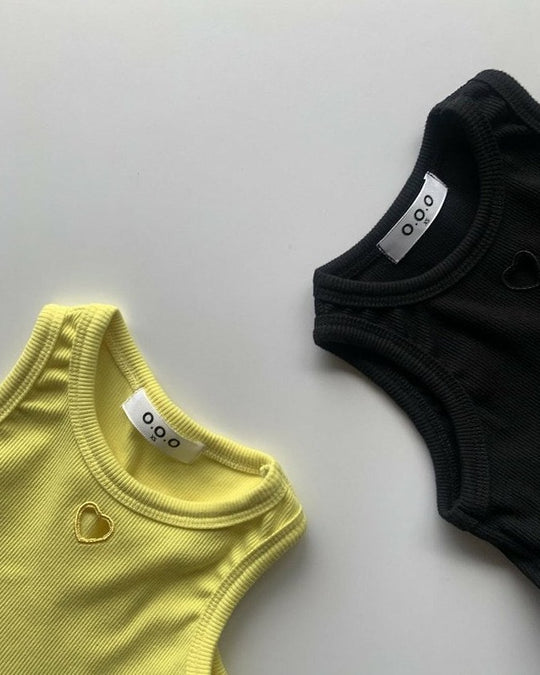[O.O.O]aster vest