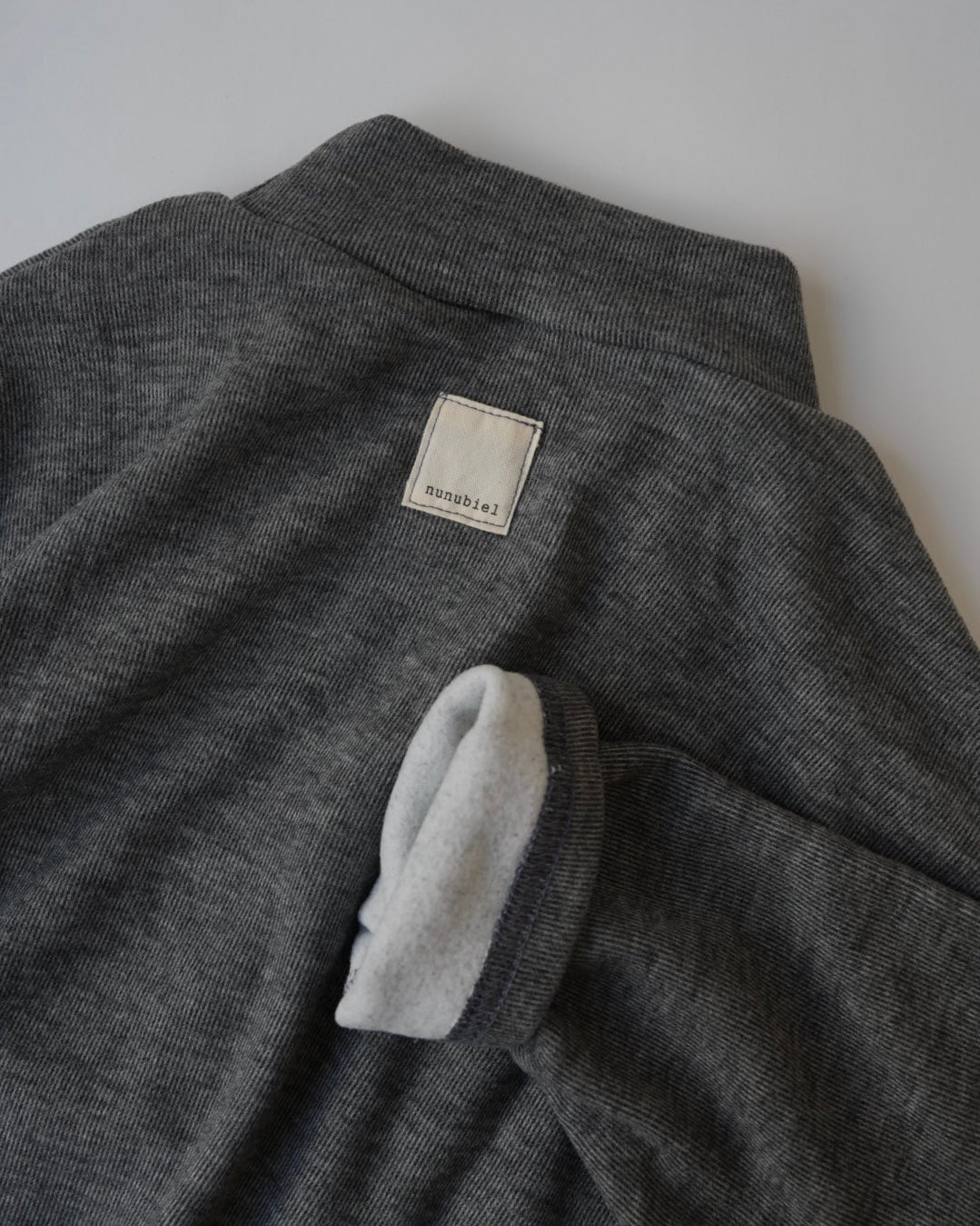 [nunu biel]bland裏起毛モックネック