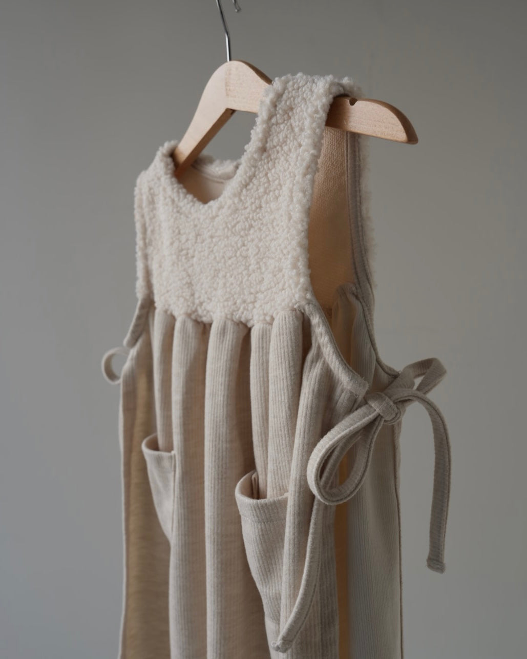 [nunu biel]boa dress