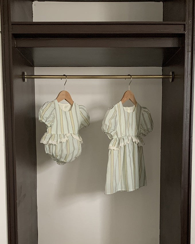 マルチストライプリンクルロンパース