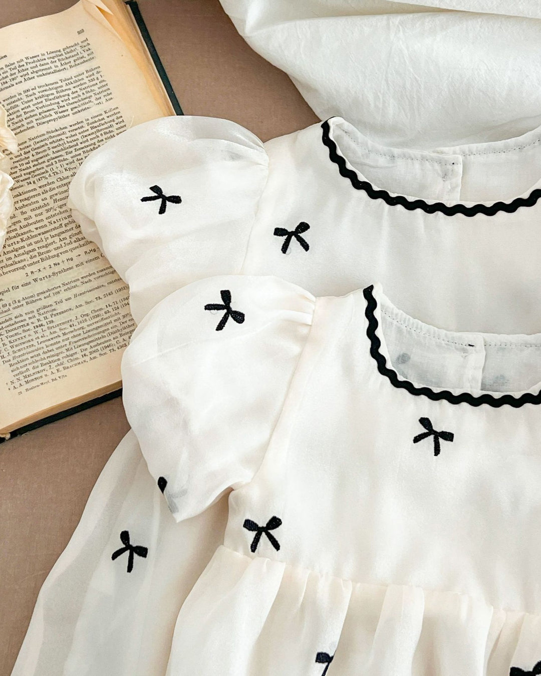 オーガンジーリボンロンパース