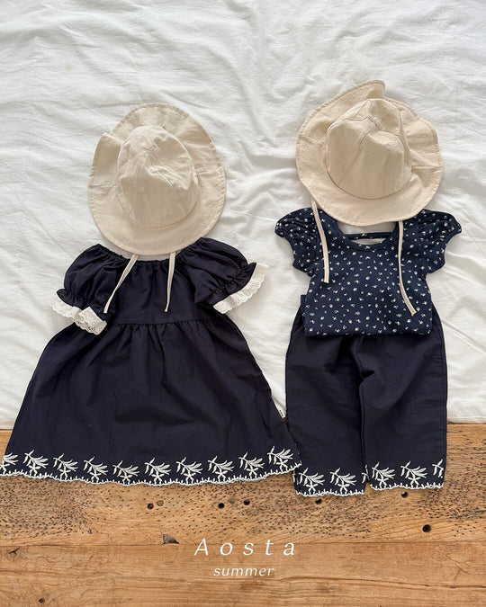 [aosta]open back puff blouse