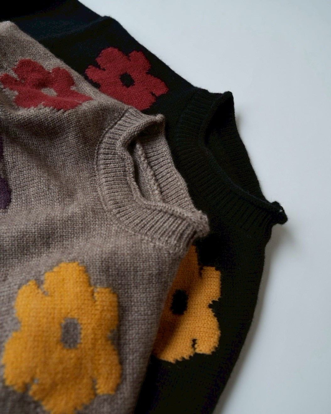 フラワージャガードニット