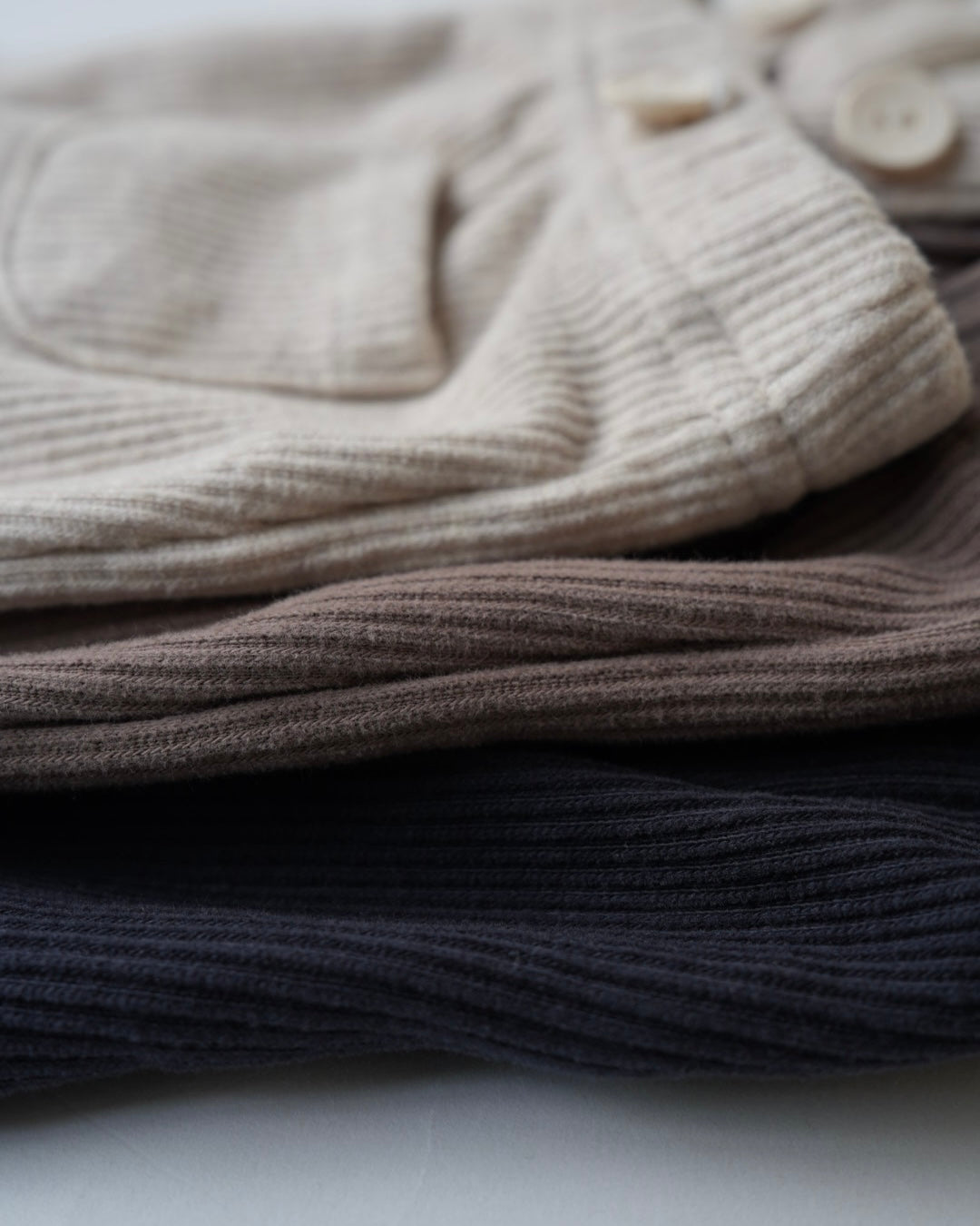 [nunu biel]mozzi裏起毛サスレギンス