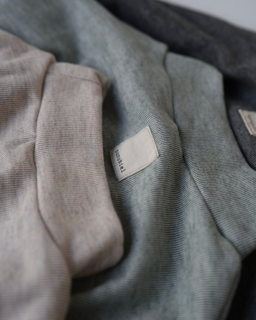 [nunu biel]bland裏起毛モックネック