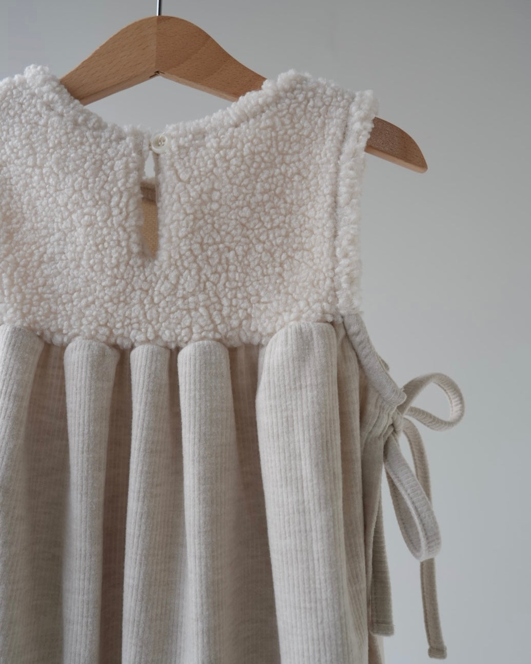 [nunu biel]boa dress