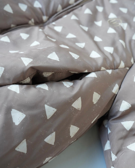 さんかくダウンジャケット