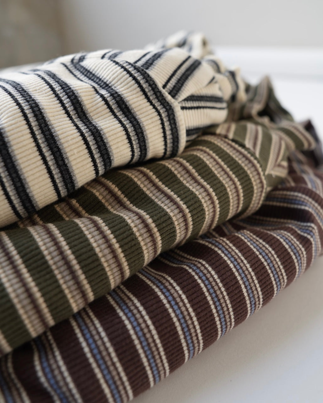 裏起毛マルチボーダートップス