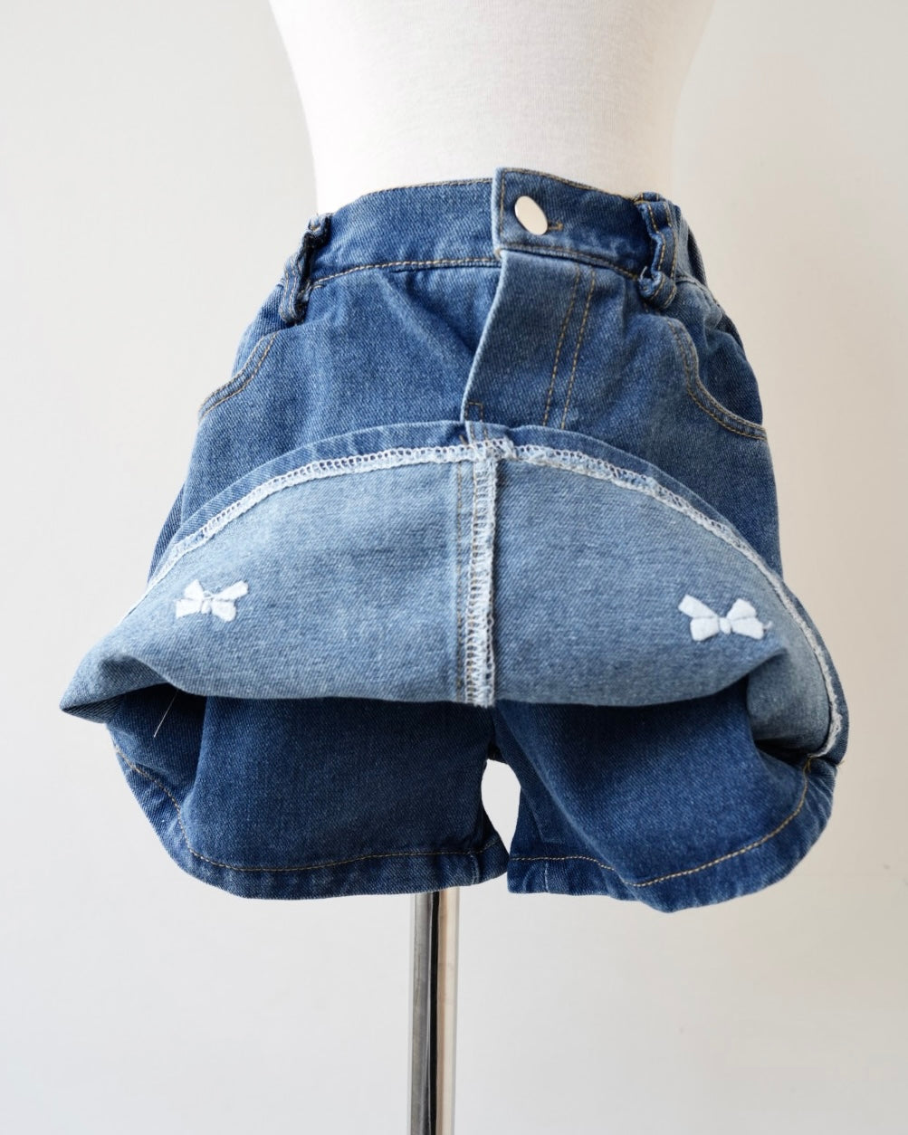 リボン刺しゅうキュロットパンツ