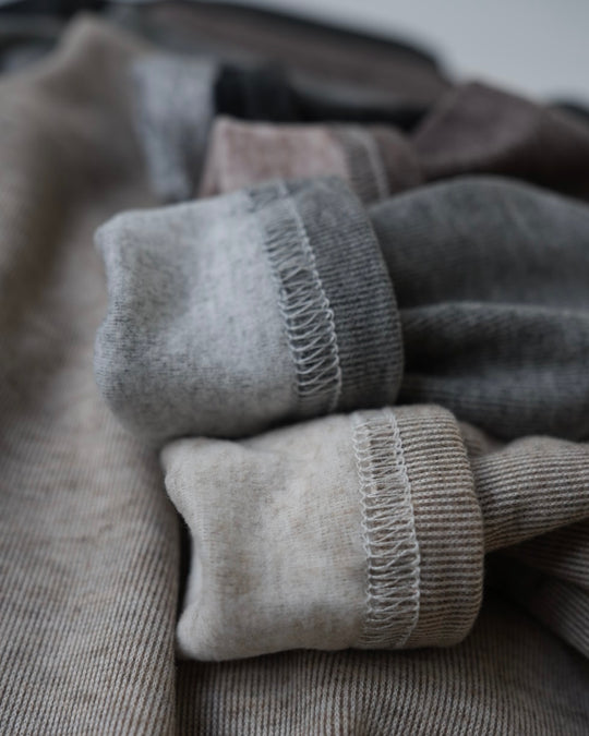 裏起毛モックネックトップス