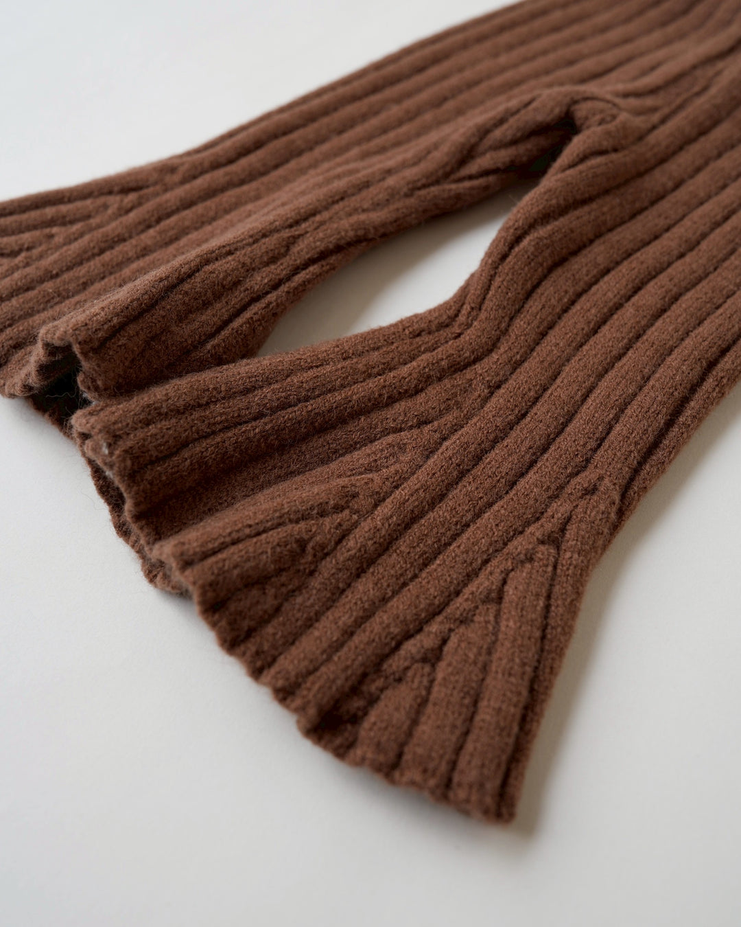 BABYリブニットフレアパンツ