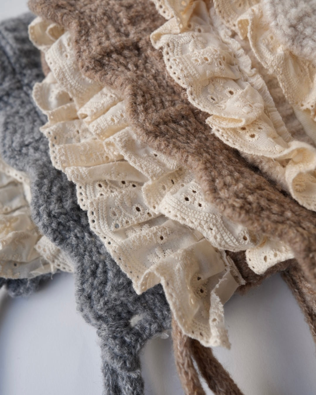 フリルニットボンネ