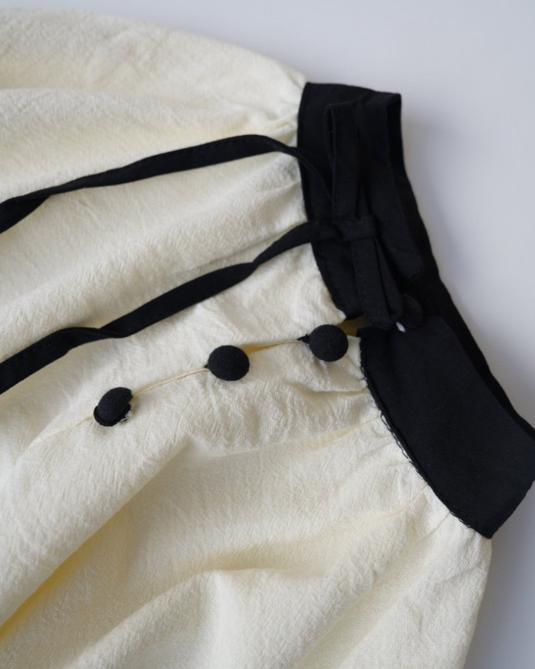 バイカラースモックブラウス