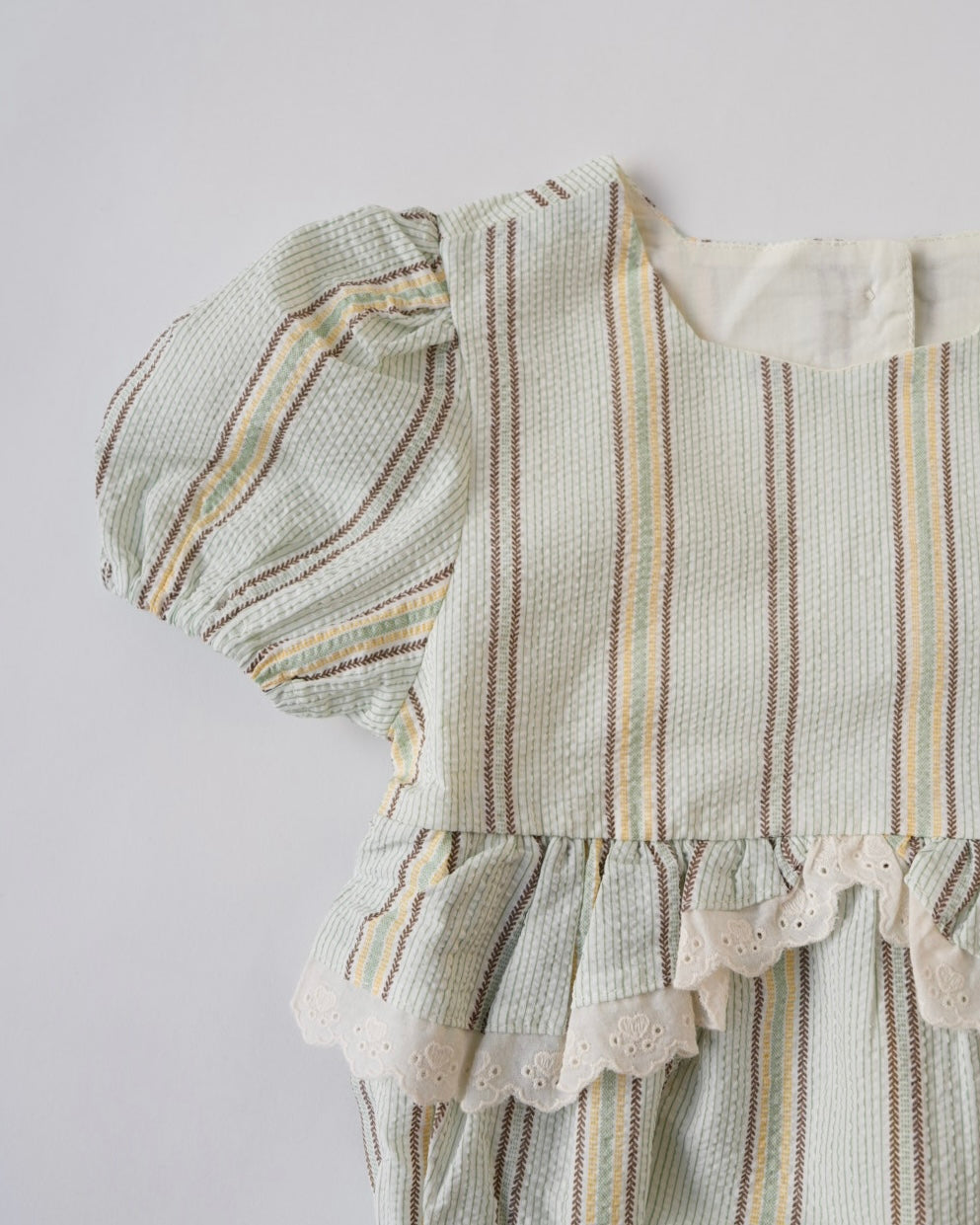 マルチストライプリンクルロンパース
