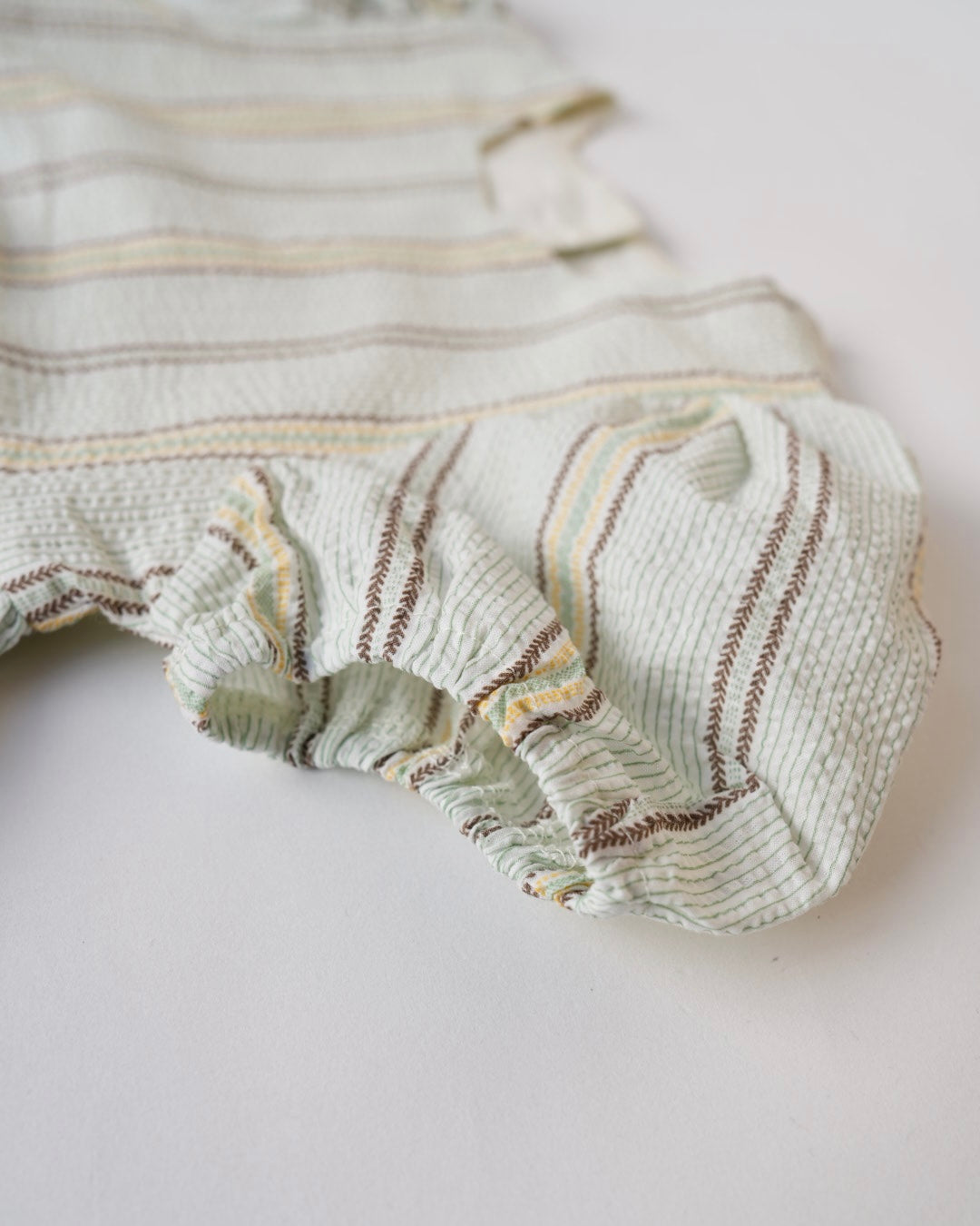 マルチストライプリンクルロンパース