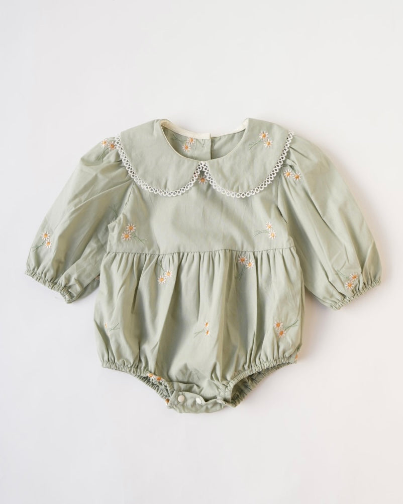 デイジー刺しゅうブラウスロンパース
