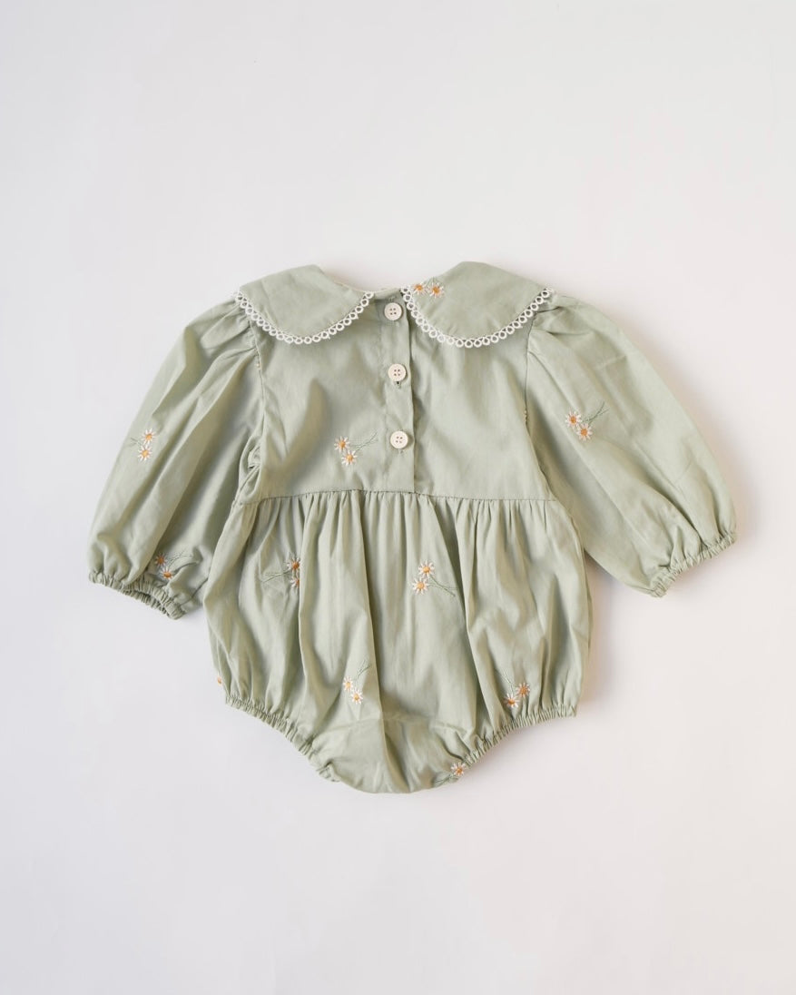 デイジー刺しゅうブラウスロンパース