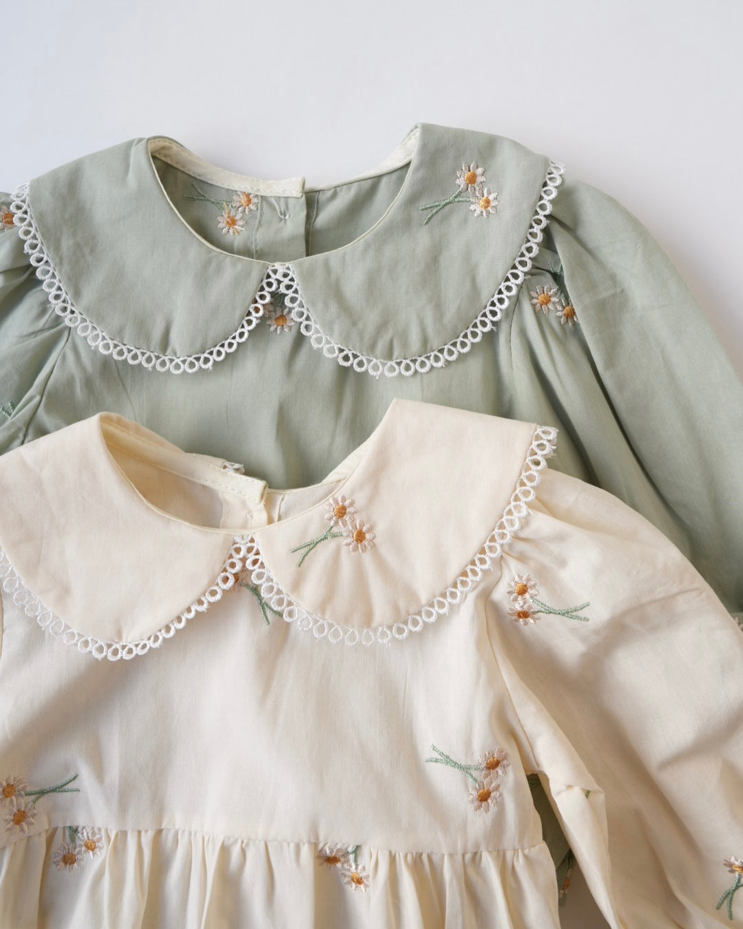 デイジー刺しゅうブラウスロンパース