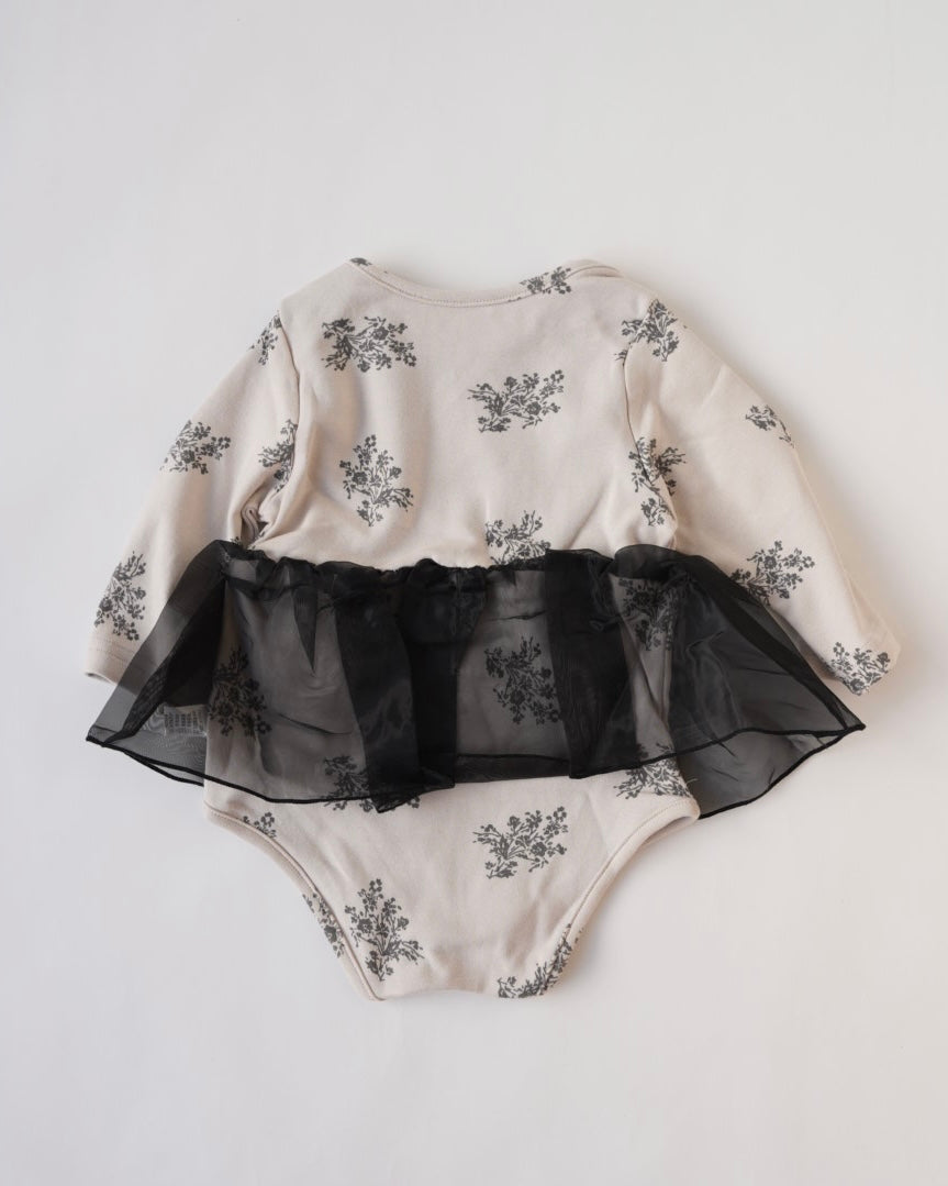 スカート付フラワーロンパース