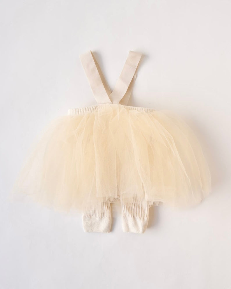 チュールスカートサスレギンス