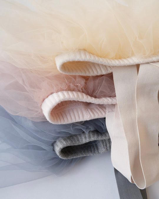 チュールスカートサスレギンス