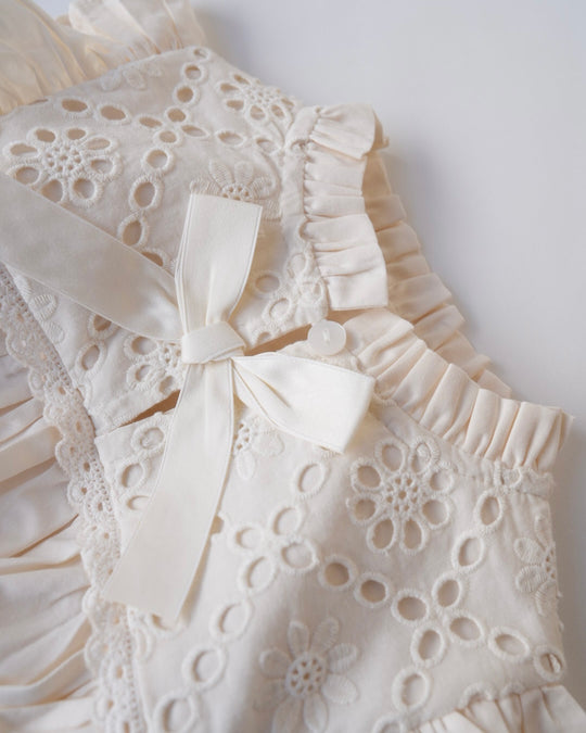 レースビブリボンワンピース