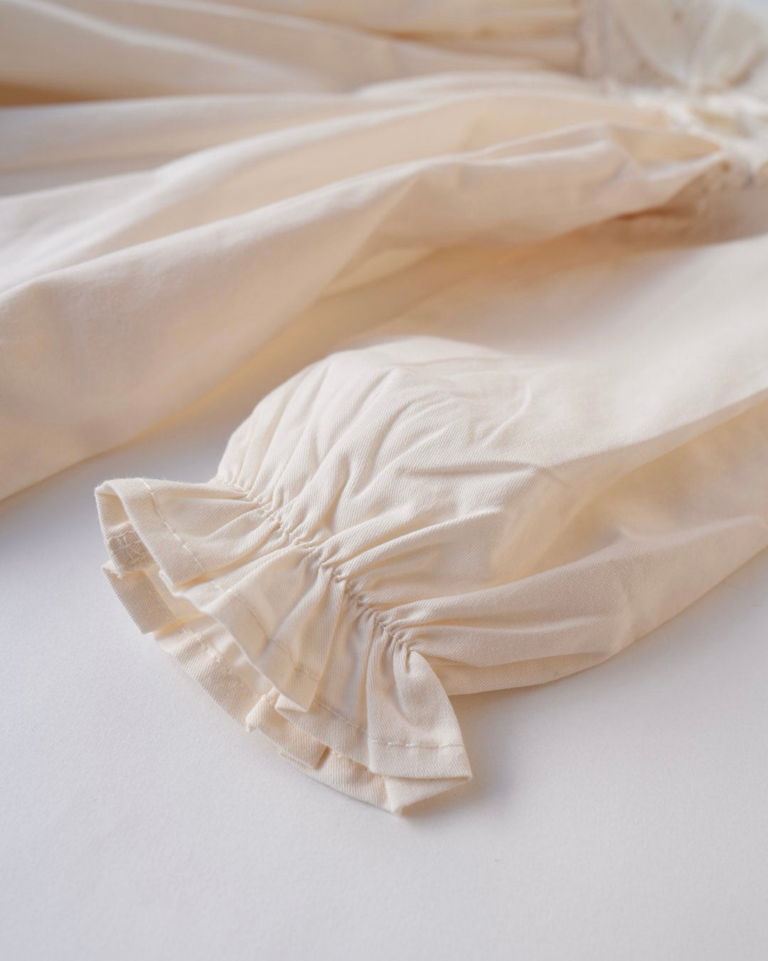 レースビブリボンワンピース