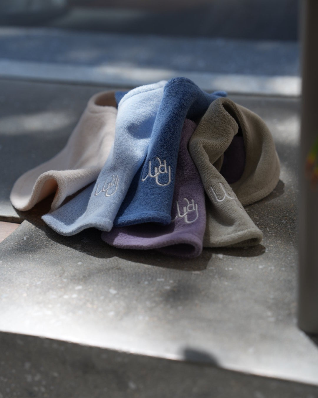 [would U]cloud terry bibs"16色"