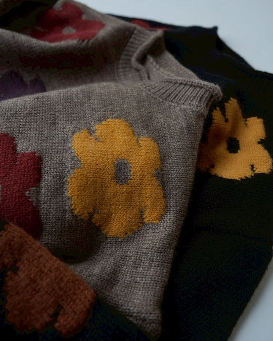 フラワージャガードニット