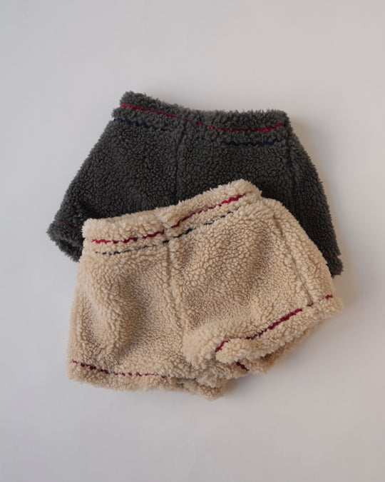 ウェービーボアショートパンツ
